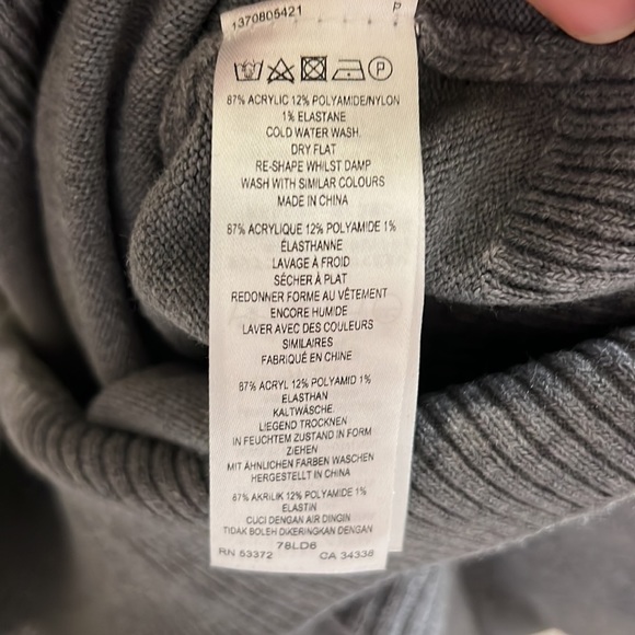 French connection gray sweater - Picture 4 of 4